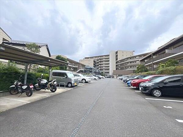 駐車場‐2026年8月撮影