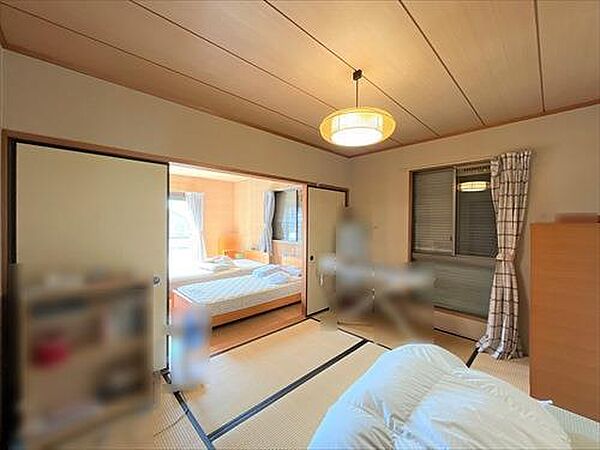 2階　和室6帖・洋室8帖