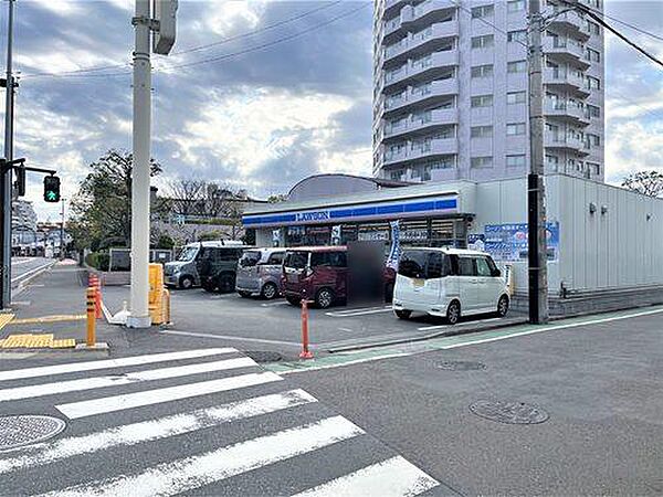 ローソン片瀬海岸一丁目店まで100m