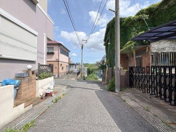 北東側前面道路（2）2026年5月撮影