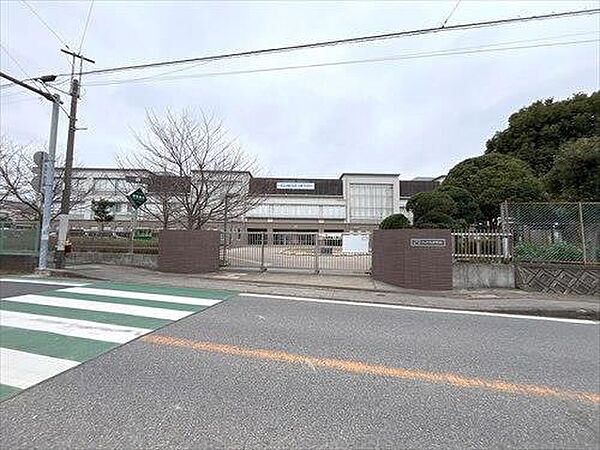 八千代市立八千代中学校1370m