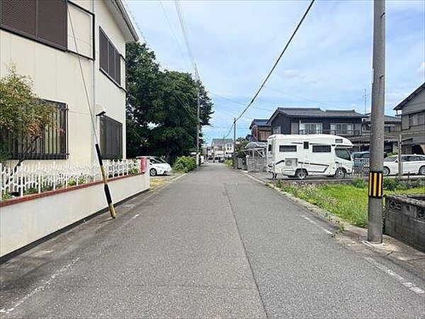 西側前面道路（2026年6月撮影）-3