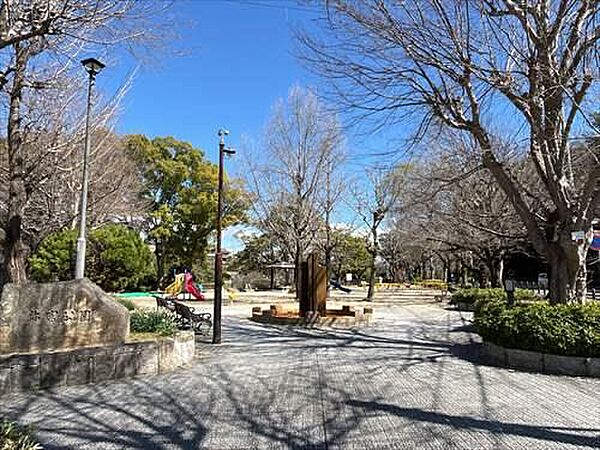 弥富公園まで810m