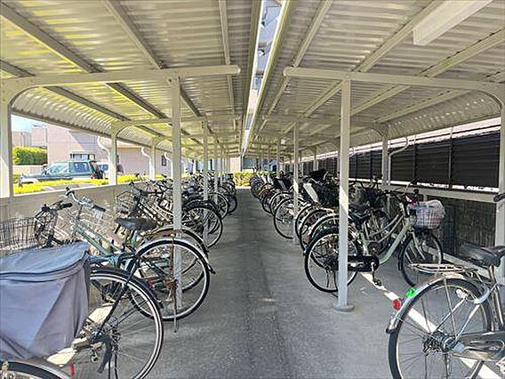 駐輪場（西側）