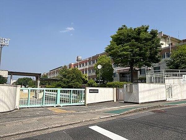 名古屋市立天白中学校まで1500m