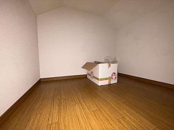 屋根裏