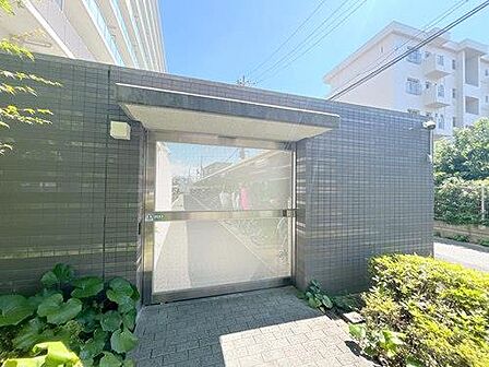 【共用部】自転車置場(入口オートロック)