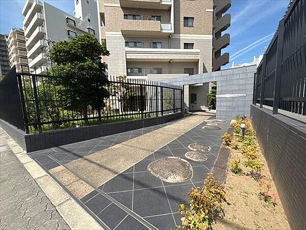 共用部＿エントランスアプローチ