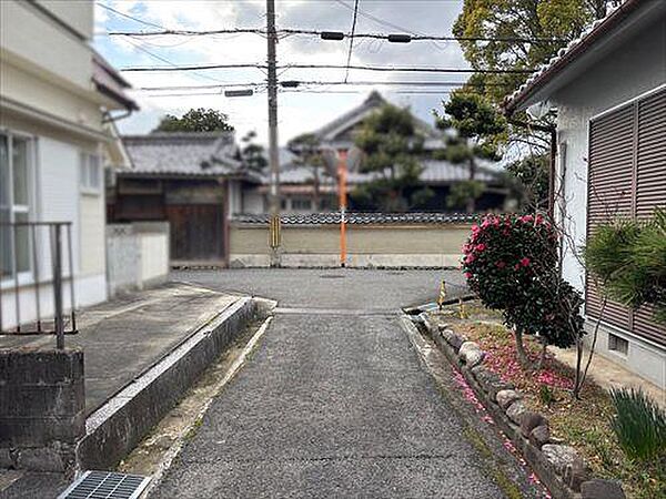 南東側前面道路（2026年3月撮影）