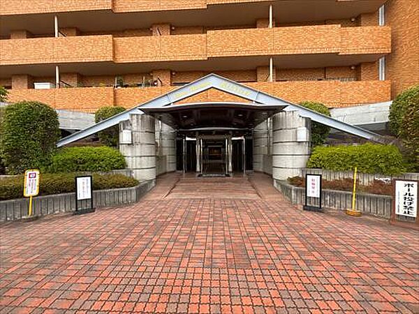 エントランス前