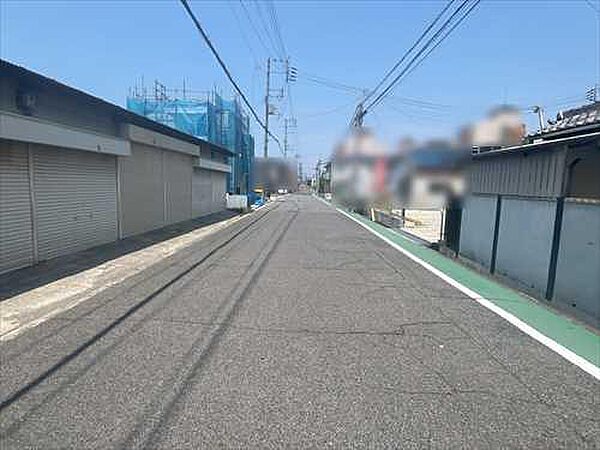 現地前面道路（2026年8月撮影）