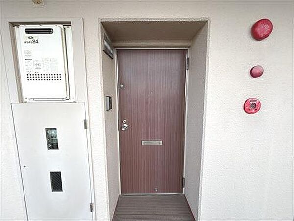 玄関外です。