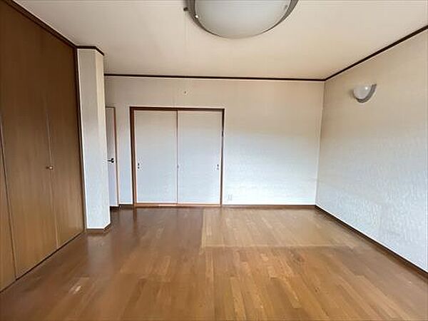 2階洋室