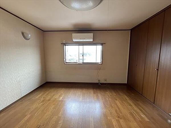 2階洋室