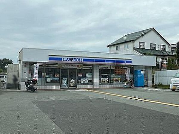 ローソン箕面桜三丁目店520m　徒歩7分