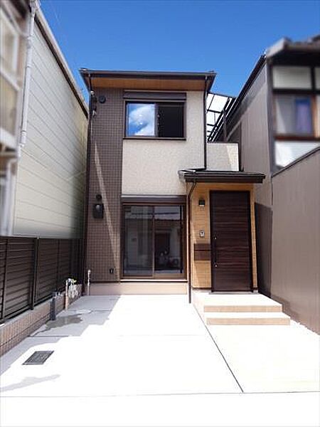 外観：326000210352