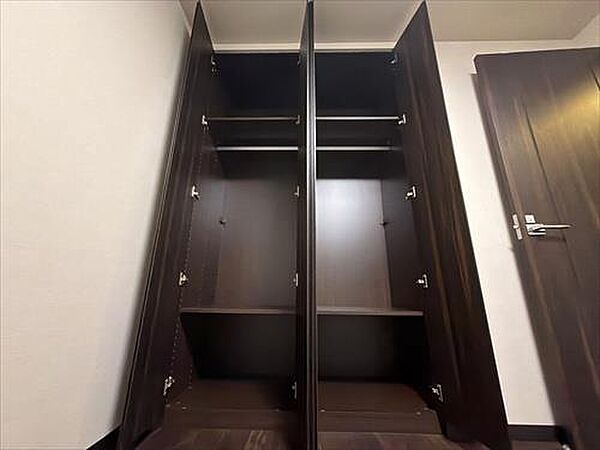 洋室6.5帖クローゼット