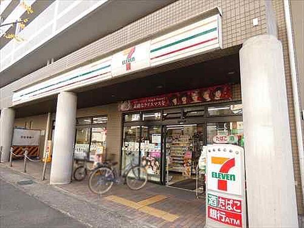 セブンイレブン京都修学院駅前店　290m