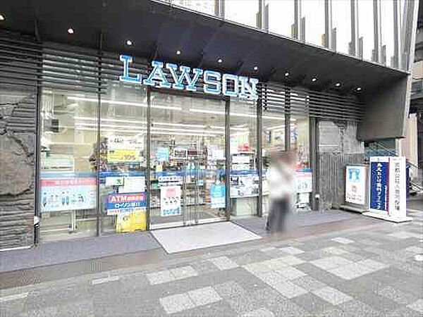 ローソン御池笹屋町店まで70m