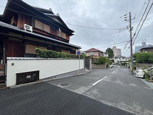 南西側道路