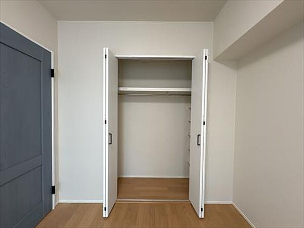 洋室約6.4帖収納