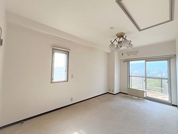 下階洋室（約7.8帖）