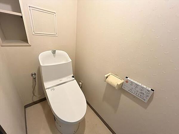 下階トイレ