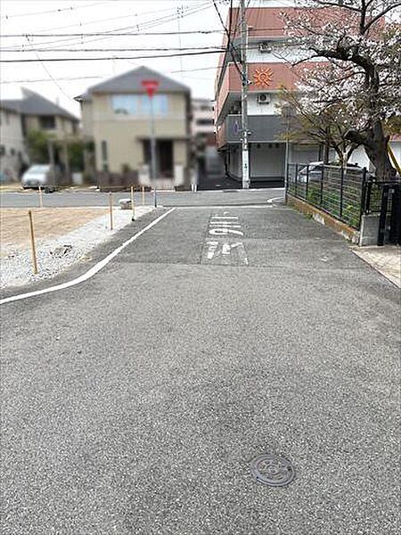 北側道路　2026年3月29日撮影