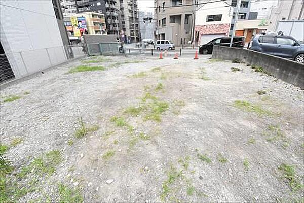敷地内