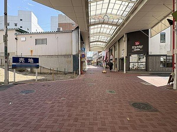 北西側前面道路
