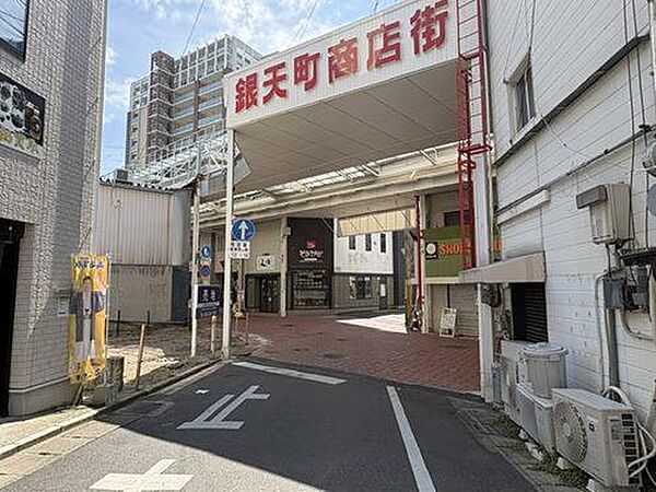 北東側前面道路