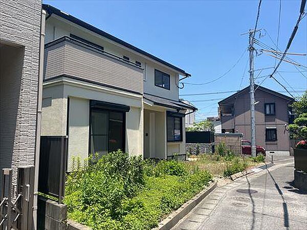 南東側前面道路