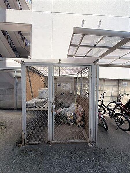 可燃ごみ置場