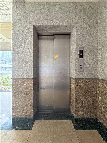 共用エレベーター