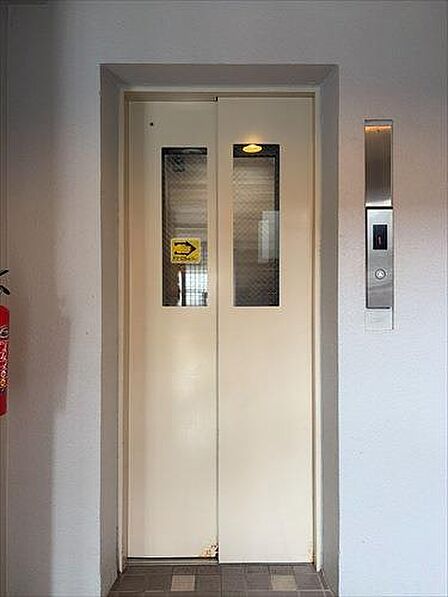 共用エレベーター（共用部）
