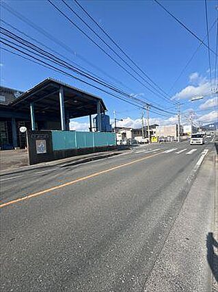 北西側前面道路...