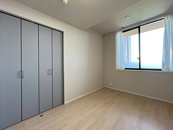 洋室　約4.7帖