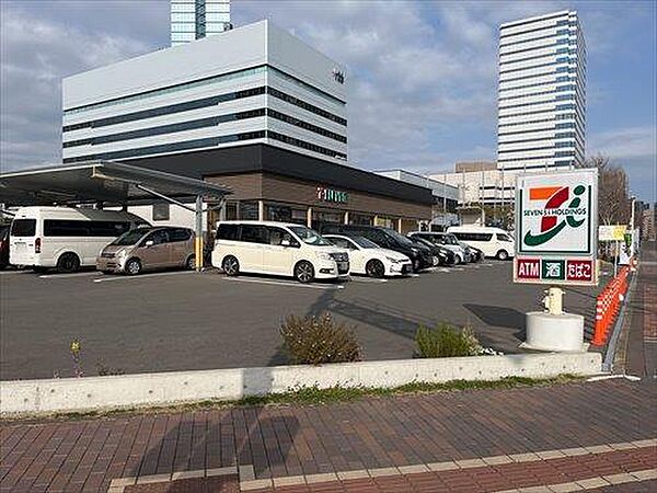 セブンイレブン福岡ももち店（320m）
