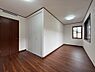 その他：洋室　約8.9帖
