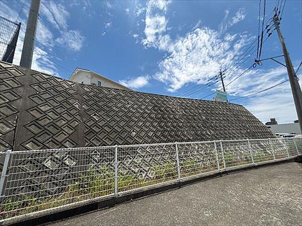 北側擁壁　令和7年6月撮影