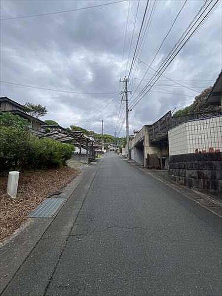 前面道路（2）　撮影日：2026年5月