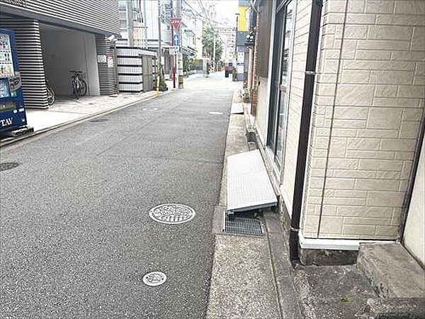 前面道路（南側道路）