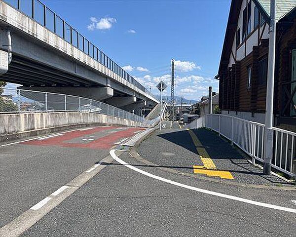 北側前面道路