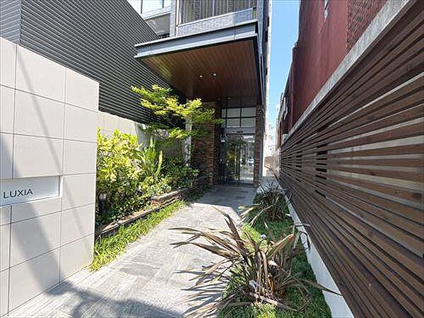 マンションアプローチ