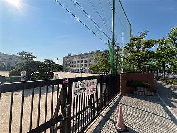 広島市立中島小学校まで約580m