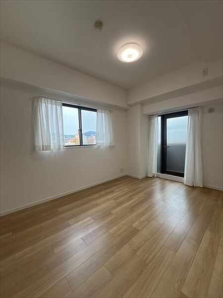 洋室6.9帖