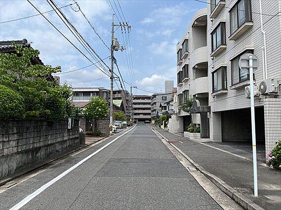 北西側前面道路...