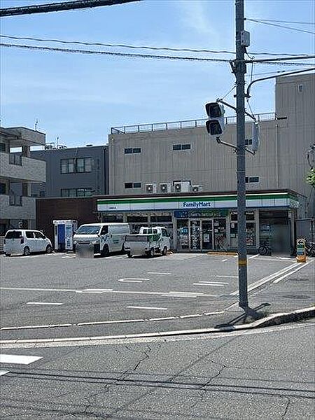ファミリーマート広島緑井店まで900m