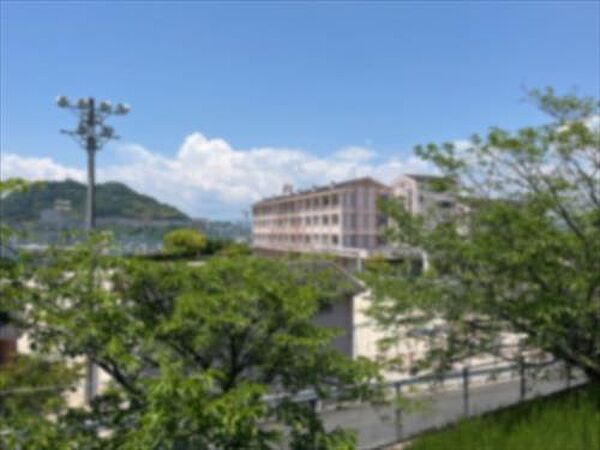 広島市立向洋新町小学校840m