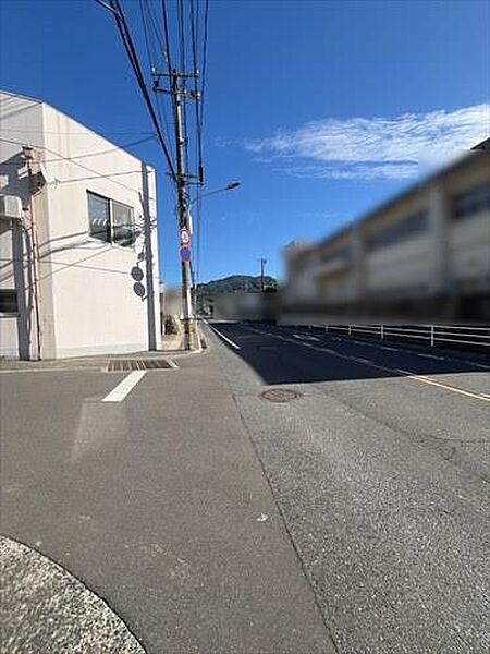 南西側前面道路